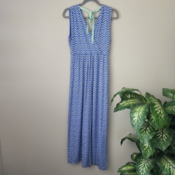 Vineyard Vines Blue Whales Chevron Sleevless Vneck Maxi Dress Tie Back XS - Picture 2 of 9